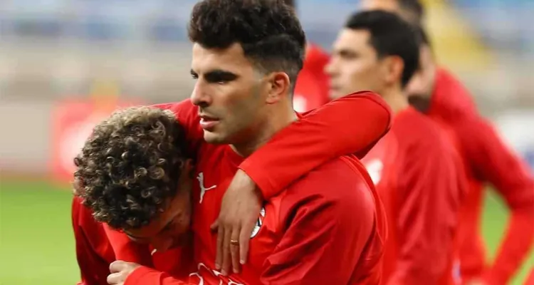 سيد عبد الحفيظ يحفز زيزو قبل مباراة الأهلي والزمالك.. وإمام عاشور يشعلها