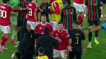 كاف يعلن فتح تحقيق في أحداث مباراة الأهلي والجيش الملكي