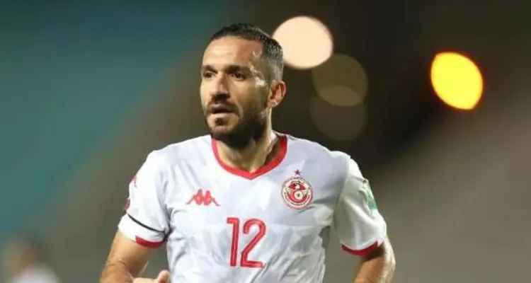 فيديو | "كوبري" علي معلول لمدافع سوريا يشعل غضب جماهير الأهلي ضد محمد رمضان