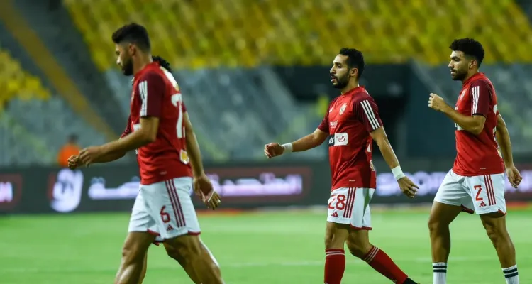 رغم موافقة الأهلي.. تدخل مفاجئ من اتحاد الكرة يُغير خطة علاج كريم فؤاد