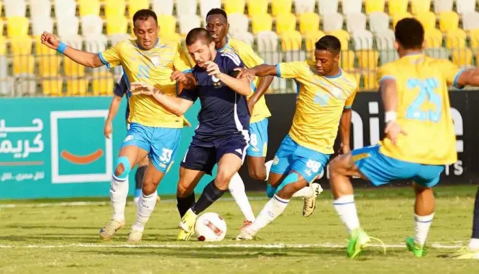 رغم إيقاف القيد.. الإسماعيلي يضع شرطًا لانتقال لاعبه إلى الأهلي