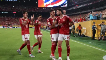 الملايين لا تكذب.. الأهلي يسحق بيراميدز في سباق العوائد المالية خلال 2025
