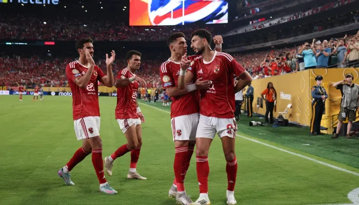 الملايين لا تكذب.. الأهلي يسحق بيراميدز في سباق العوائد المالية خلال 2025