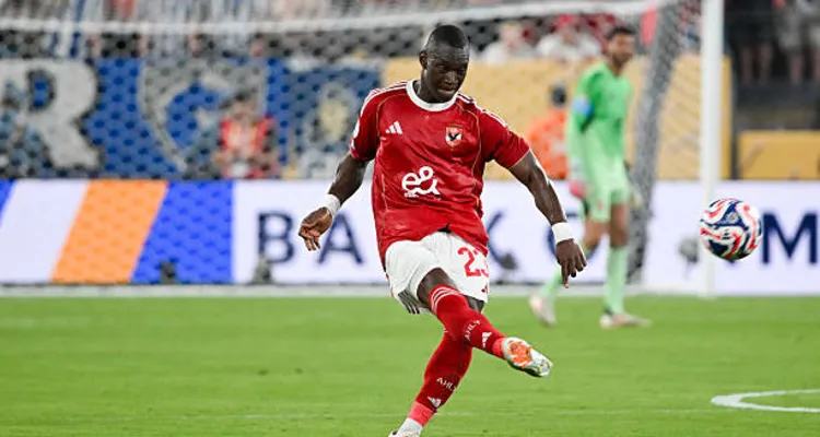 الأهلي يبلغ توروب بقرار مفاجئ بشأن ديانج