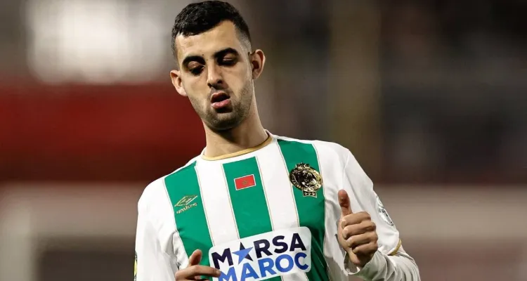 الأهلي يكثف مفاوضاته مع الرجاء لضم يوسف بلعمري.. واللاعب يحسم موقفه