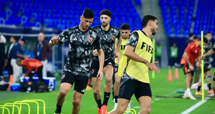 والد أشرف داري يوضح حقيقة انتقاله إلى الرجاء في صفقة بلعمري