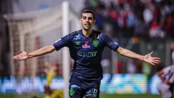 رفض عرضًا قويًا واختار الأهلي.. كيف اقترب بلعمري من القلعة الحمراء؟