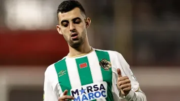 ليس أشرف داري.. الأهلي يعرض لاعب مفاجأة على الرجاء مقابل بلعمري