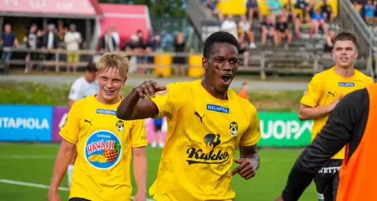 كوبيس الفنلندي يحدد سعر بيع محمد توريه للأهلي