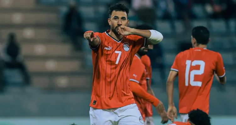 من أبو تريكة إلى تريزيجيه.. بصمة الأهلي حاضرة في مواجهات مصر وزيمبابوي