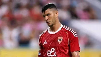 أزمة في الأهلي بسبب أشرف داري