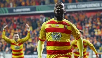 قرار مفاجئ من الأهلي بشأن التعاقد مع بولولو