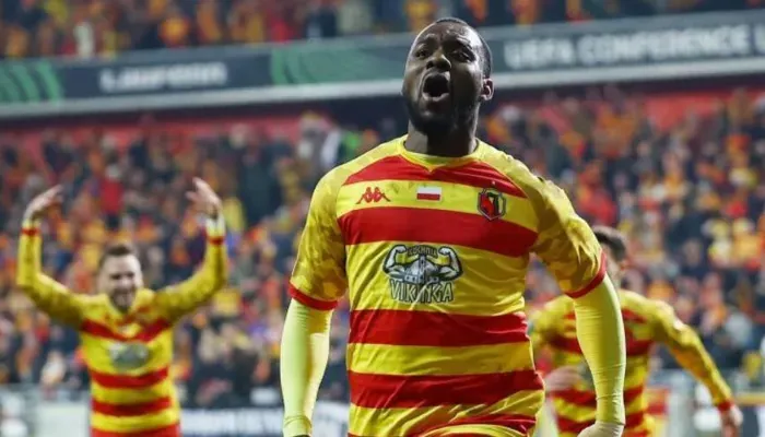 قرار مفاجئ من الأهلي بشأن التعاقد مع بولولو