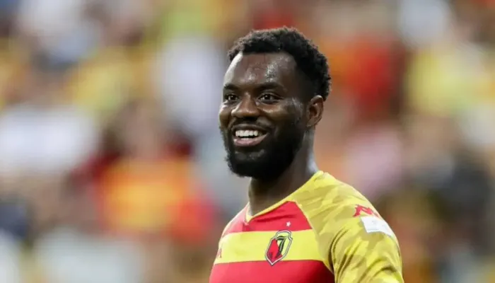 موقف بولولو من العروض الشتوية يربك خطط الأهلي