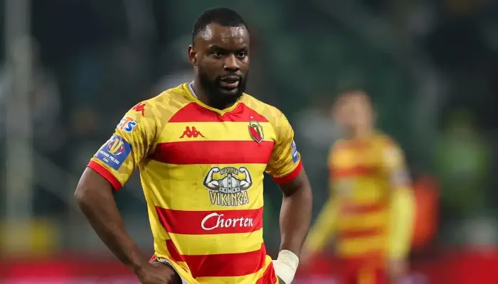 تطور جديد.. المهاجم الكونغولي بولولو يصدم الأهلي