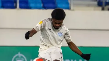 كواليس مفاوضات دوجلاس أوسو.. ورد صادم من الأهلي