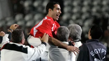 صحيفة سلوفينية: محمد صلاح "الأفضل" ولكن أبو تريكة "الأعظم" مع منتخب مصر