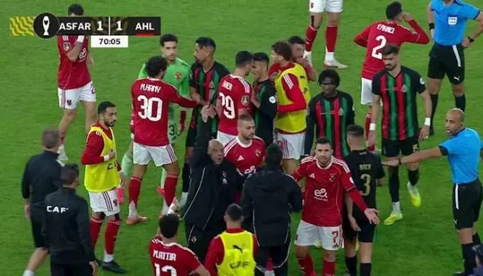 عاجل.. كاف يوقع عقوبات صارمة على الجيش الملكي بسبب شغب مباراة الأهلي