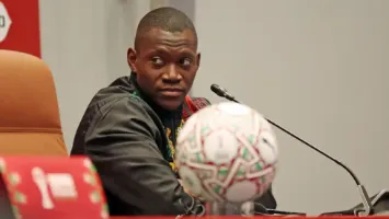 عرض ليبي يُعقد مفاوضات تجديد عقد ديانج مع الأهلي