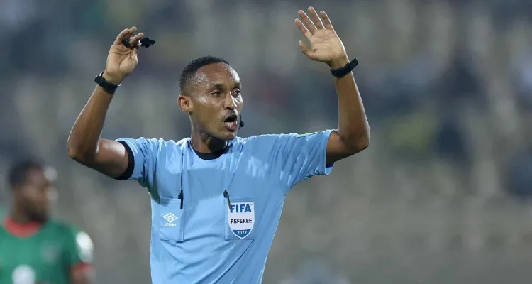 له بصمة مع الأهلي.. باسيفيك ندابيها حكما لمباراة مصر وجنوب إفريقيا