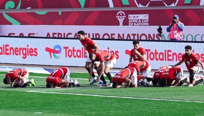 لاعب الأهلي يفوز بجائزة رجل مباراة مصر وجنوب إفريقيا