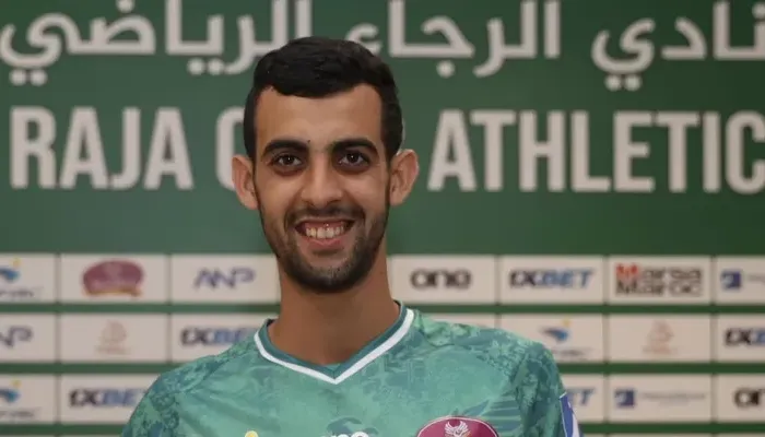 خطوة مفاجئة من يوسف بلعمري تقربه من الأهلي