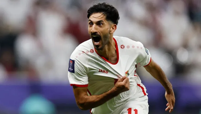 قرار من الخطيب يحسم التعاقد مع يزن النعيمات