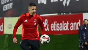 عرض أوروبي لضم جراديشار من الأهلي في يناير.. وعقبة أمام الصفقة