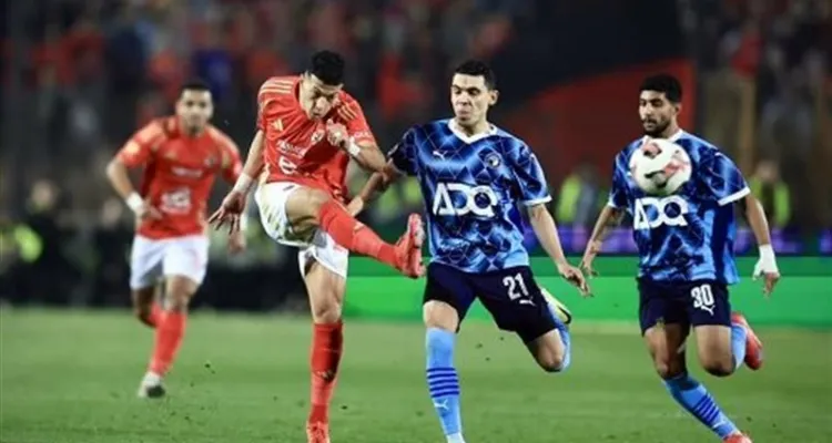 حقيقة طلب الأهلي طاقم تحكيم أجنبي لمباراة بيراميدز.. ورد اتحاد الكرة