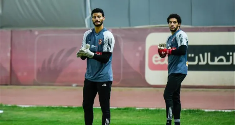 ريبيرو يحسمها.. من يحرس عرين الأهلي أمام فاركو شوبير أم الشناوي؟