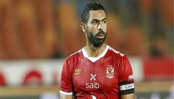 أحمد فتحي: أخطاء الشناوي ليست فجة.. وهذا اللاعب أفضل مني