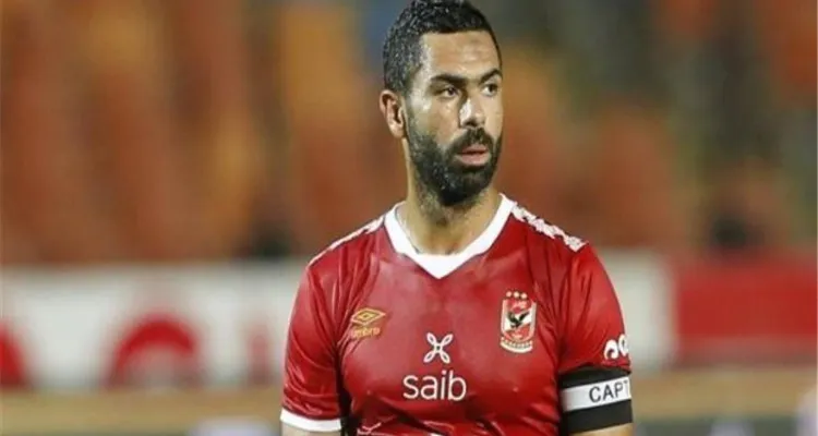 أحمد فتحي: أخطاء الشناوي ليست فجة.. وهذا اللاعب أفضل مني