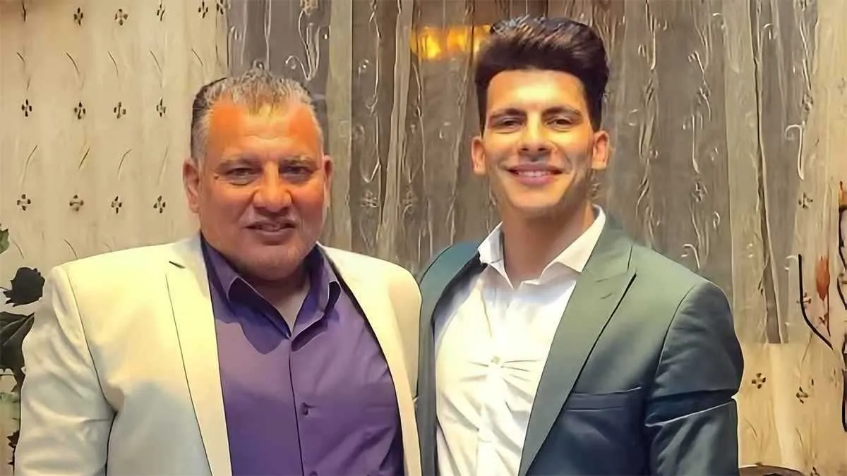 نجم الأهلي السابق يعلق على رد فعل والد زيزو تجاه هتافات جماهير الزمالك