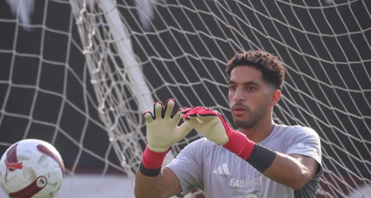 نجم الأهلي السابق يدافع عن مصطفى شوبير بعد خطأه أمام مودرن سبورت