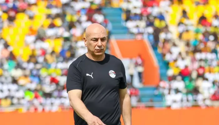 حسام حسن يترقب موقف ثلاثي الأهلي قبل معسكر منتخب مصر بشهر سبتمبر