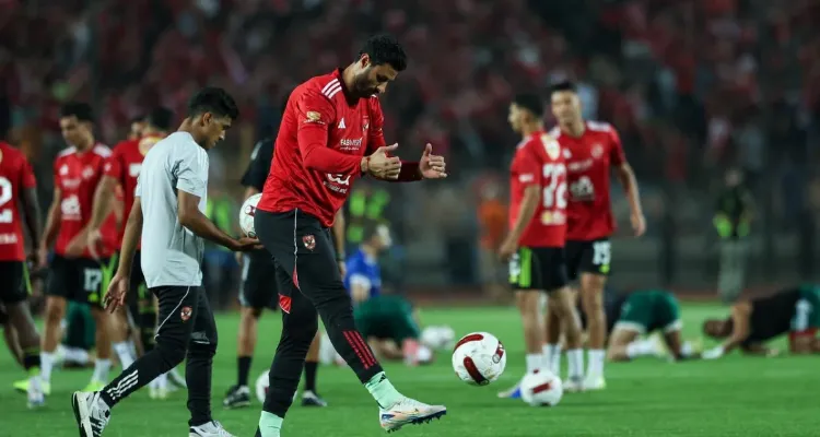 عكس التيار.. حسام حسن يفاجئ محمد الشناوي بهذا القرار