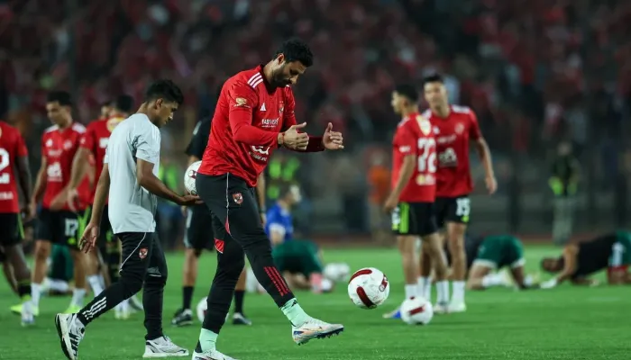 عكس التيار.. حسام حسن يفاجئ محمد الشناوي بهذا القرار