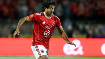 إيقاف وغرامة.. تفاصيل تقرير محمد معروف ضد هاني في مباراة الأهلي وفاركو