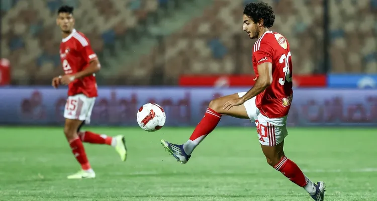 محمد هاني يكشف كواليس طرده في مباراة الأهلي أمام فاركو