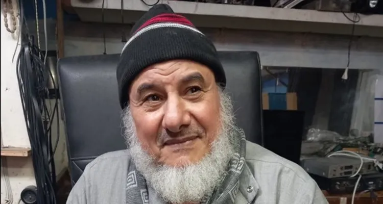 فيديو | في آخر ظهور له.. والد محمد الشناوي يعلق على "طبطبة" الحكمة الأمريكية على نجله