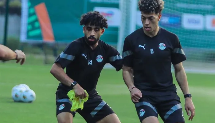 شوبير يفجر مفاجأة عن موقف إمام عاشور ومروان عطية قبل قمتي الأهلي وبيراميدز