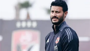 الخطيب قد يحضر.. الأهلي يتجه إلى كفر الشيخ لعزاء والد الشناوي