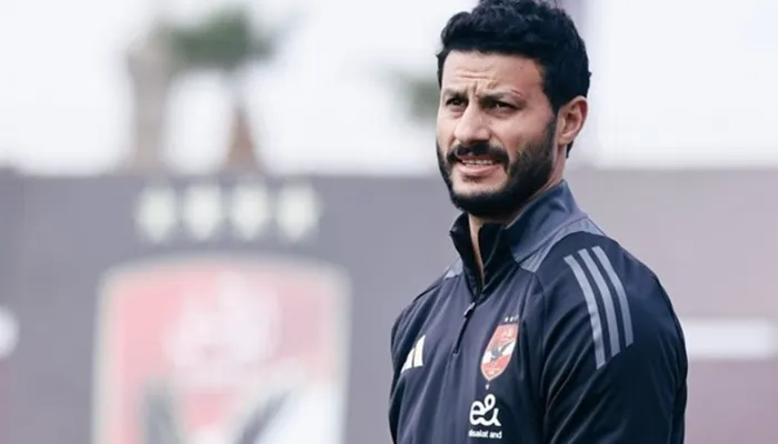 الخطيب قد يحضر.. الأهلي يتجه إلى كفر الشيخ لعزاء والد الشناوي