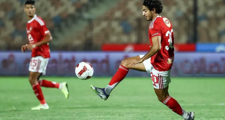 صدمة للجماهير.. ريبيرو يفكر في بديل غير متوقع لتعويض هاني أمام غزل المحلة