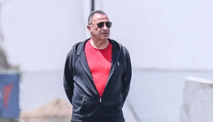 موقف محمود الخطيب من ريبيرو داخل الأهلي بعد الانتقادات