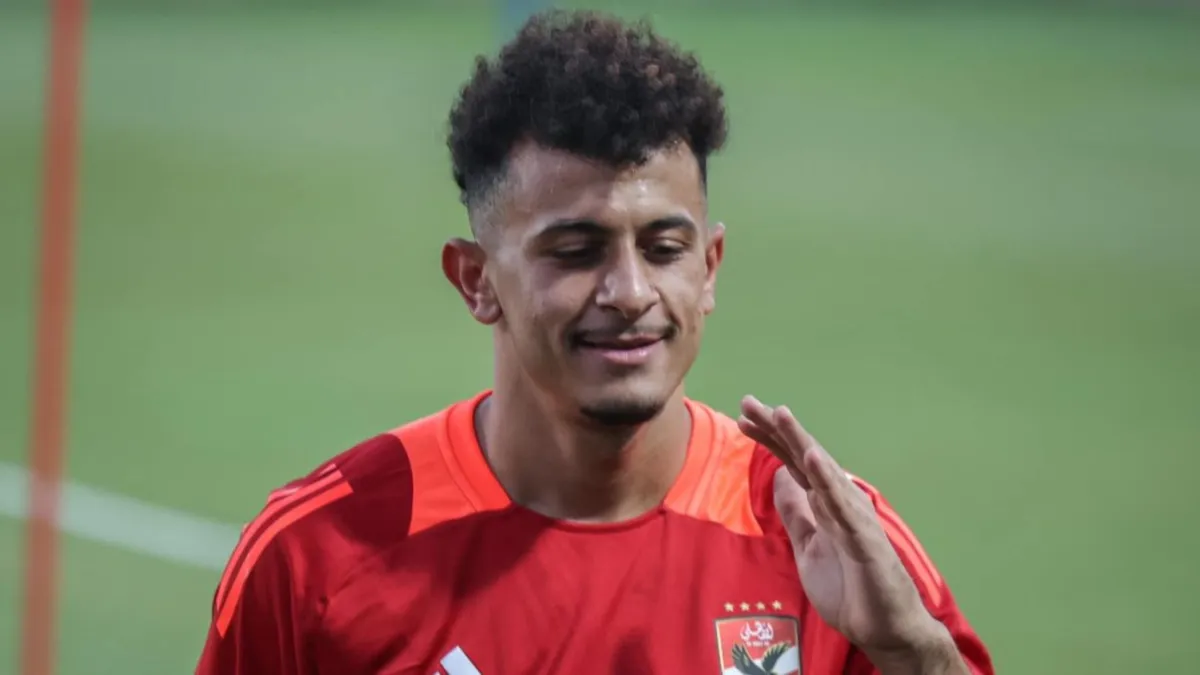 بعد 3 جولات فقط.. الأهلي يتحرك لحسم مستقبل عمر الساعي