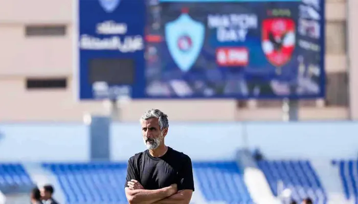 فيديو | توتر ريبيرو وحزن اللاعبين.. ما لم ترصده الكاميرات في مباراة الأهلي وغزل المحلة
