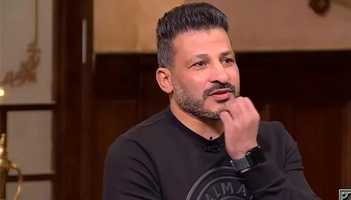 سيد معوض يكشف أزمة في تشكيل الأهلي ويوجه انتقادًا لقرار فني