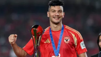 تغيير مفاجئ في نهضة بركان تجاه صفقة أشرف داري من الأهلي