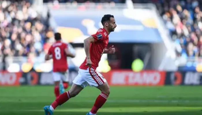 أحمد عبد القادر يماطل الأهلي بشأن مستقبله.. والزمالك وبيراميدز يترقبان